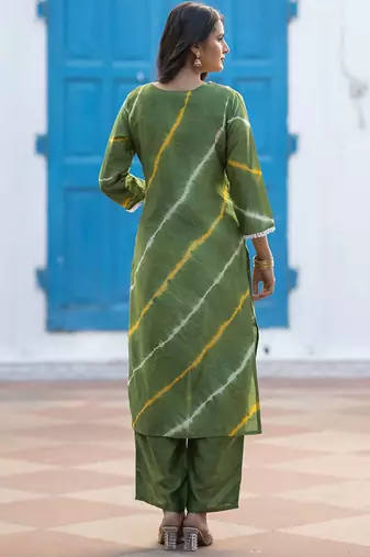 Women Leheriya Dyed Silk Kurta with Trousers & Dupatta