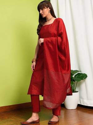 Women Regular Kurta with Trousers & With Dupatta 3