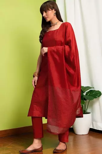 Women Regular Kurta with Trousers & With Dupatta