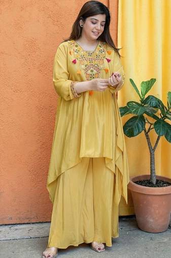 Women Ethnic Motifs Embroidered Tiered Thread Work Silk Crepe Kurta with Palazzos