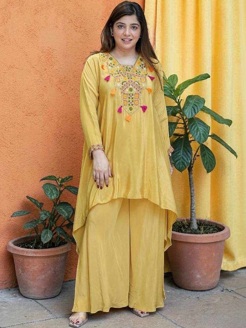 Women Ethnic Motifs Embroidered Tiered Thread Work Silk Crepe Kurta with Palazzos