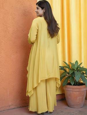 Women Ethnic Motifs Embroidered Tiered Thread Work Silk Crepe Kurta with Palazzos 4