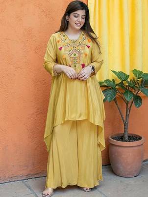 Women Ethnic Motifs Embroidered Tiered Thread Work Silk Crepe Kurta with Palazzos 5
