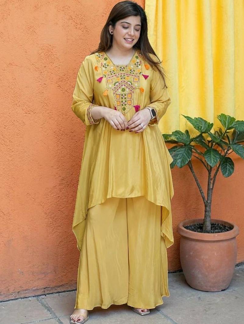 Women Ethnic Motifs Embroidered Tiered Thread Work Silk Crepe Kurta with Palazzos