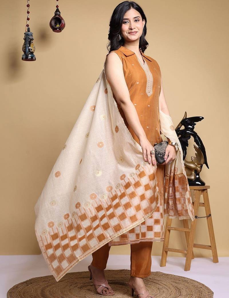 Ethnic Motifs Printed Regular Thread Work Kurta with Trousers & With Dupatta