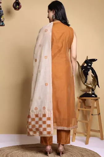Ethnic Motifs Printed Regular Thread Work Kurta with Trousers & With Dupatta