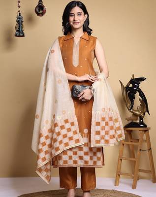 Ethnic Motifs Printed Regular Thread Work Kurta with Trousers & With Dupatta 6