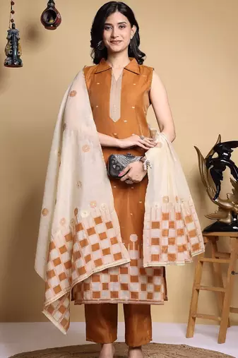Ethnic Motifs Printed Regular Thread Work Kurta with Trousers & With Dupatta