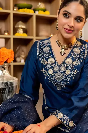 Women Ethnic Motifs Embroidered Regular Thread Work Kurta with Palazzos & With Dupatta