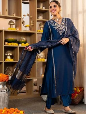 Women Ethnic Motifs Embroidered Regular Thread Work Kurta with Palazzos & With Dupatta 4