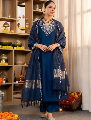 Women Ethnic Motifs Embroidered Regular Thread Work Kurta with Palazzos & With Dupatta 5