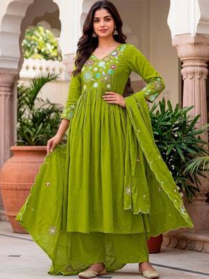 Women Floral Embroidered Empire Thread Work Kurta with Palazzos & With Dupatta 1