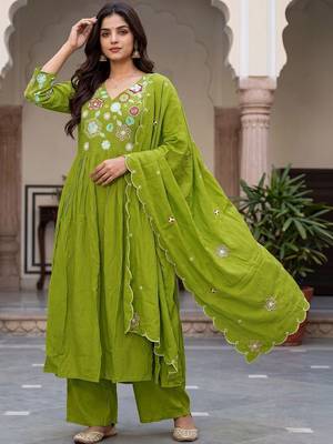 Women Floral Embroidered Empire Thread Work Kurta with Palazzos & With Dupatta 3