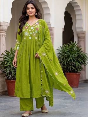 Women Floral Embroidered Empire Thread Work Kurta with Palazzos & With Dupatta 6