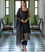Women Ethnic Motifs Printed Regular Kurta with Trousers & Dupatta