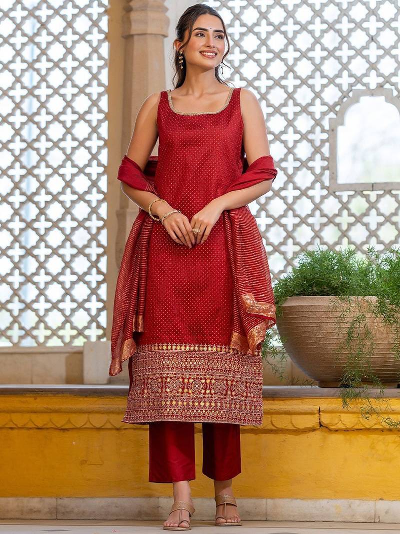 Women Ethnic Motifs Embroidered Regular Kurta with Trousers & With Dupatta