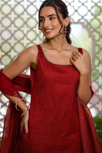 Women Ethnic Motifs Embroidered Regular Kurta with Trousers & With Dupatta