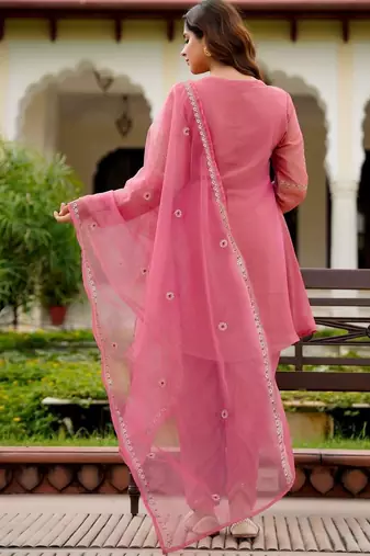 Women Ethnic Motifs Embroidered Regular Thread Work Pure Silk Kurta with Patiala & With Dupatta