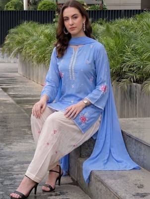 Women Floral Embroidered Regular Thread Work Pure Cotton Kurti with Trousers & With Dupatta 2