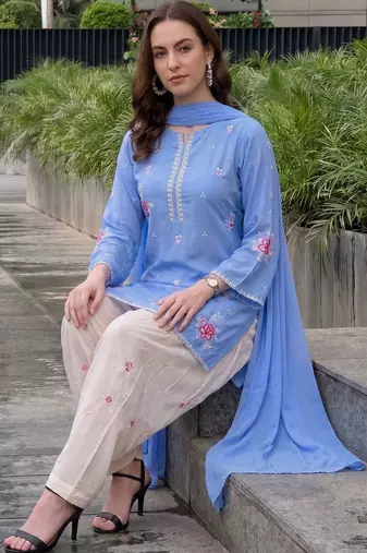 Women Floral Embroidered Regular Thread Work Pure Cotton Kurti with Trousers & With Dupatta