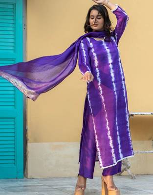 Women Dyed Regular Kurta with Trousers & With Dupatta 3