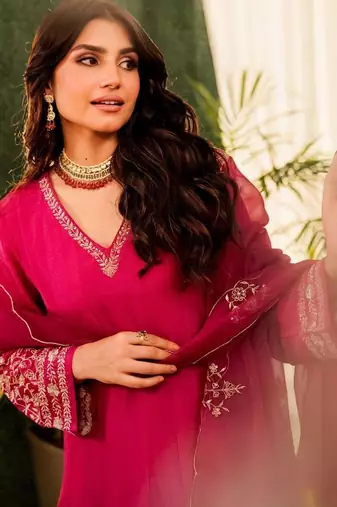 Women Ethnic Motifs Embroidered Empire Thread Work Chanderi Silk Kurta with Trousers & With Dupatta