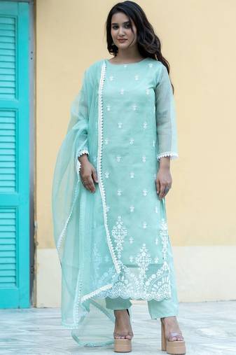 Women Ethnic Motifs Embroidered Regular Thread Work Kurta with Trousers & With Dupatta