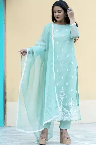 Women Ethnic Motifs Embroidered Regular Thread Work Kurta with Trousers & With Dupatta