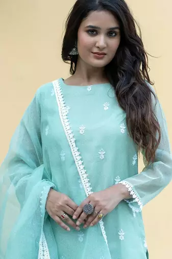 Women Ethnic Motifs Embroidered Regular Thread Work Kurta with Trousers & With Dupatta