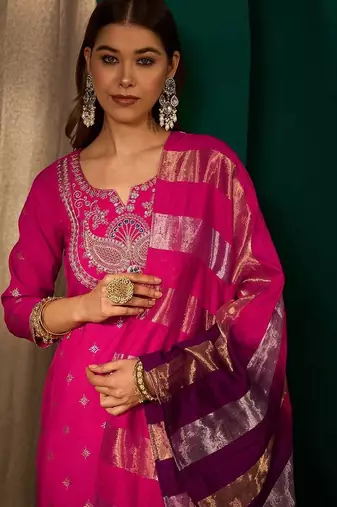 Women Ethnic Motifs Embroidered Regular Kurta with Patiala & With Dupatta