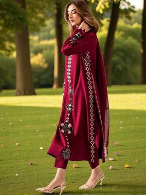 Women Ethnic Motifs Embroidered Regular Thread Work Chanderi Silk Kurta with Trousers & With Dupatta 3