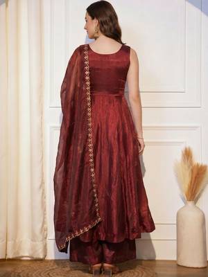 Women Floral Embroidered Empire Thread Work Kurta with Palazzos & With Dupatta 5