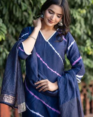 Leheriya Dyed V-Neck Pure Silk Straight Kurta With Trousers & Dupatta 2