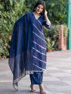 Leheriya Dyed V-Neck Pure Silk Straight Kurta With Trousers & Dupatta 3
