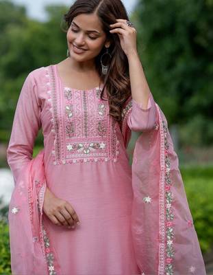 Women Ethnic Motifs Embroidered Regular Thread Work Chanderi Silk Kurta with Trousers & With Dupatta 6