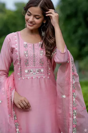 Women Ethnic Motifs Embroidered Regular Thread Work Chanderi Silk Kurta with Trousers & With Dupatta