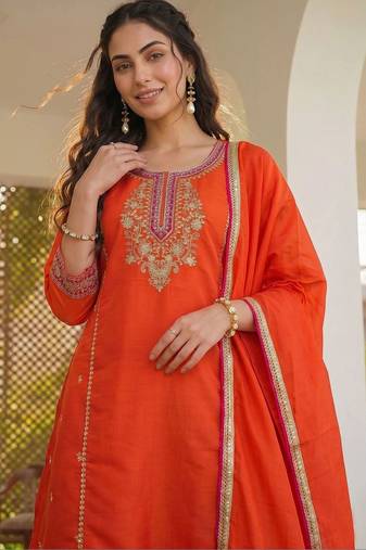 Women Ethnic Motifs Embroidered Regular Thread Work Kurta with Trousers & With Dupatta