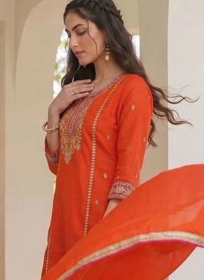 Women Ethnic Motifs Embroidered Regular Thread Work Kurta with Trousers & With Dupatta 2