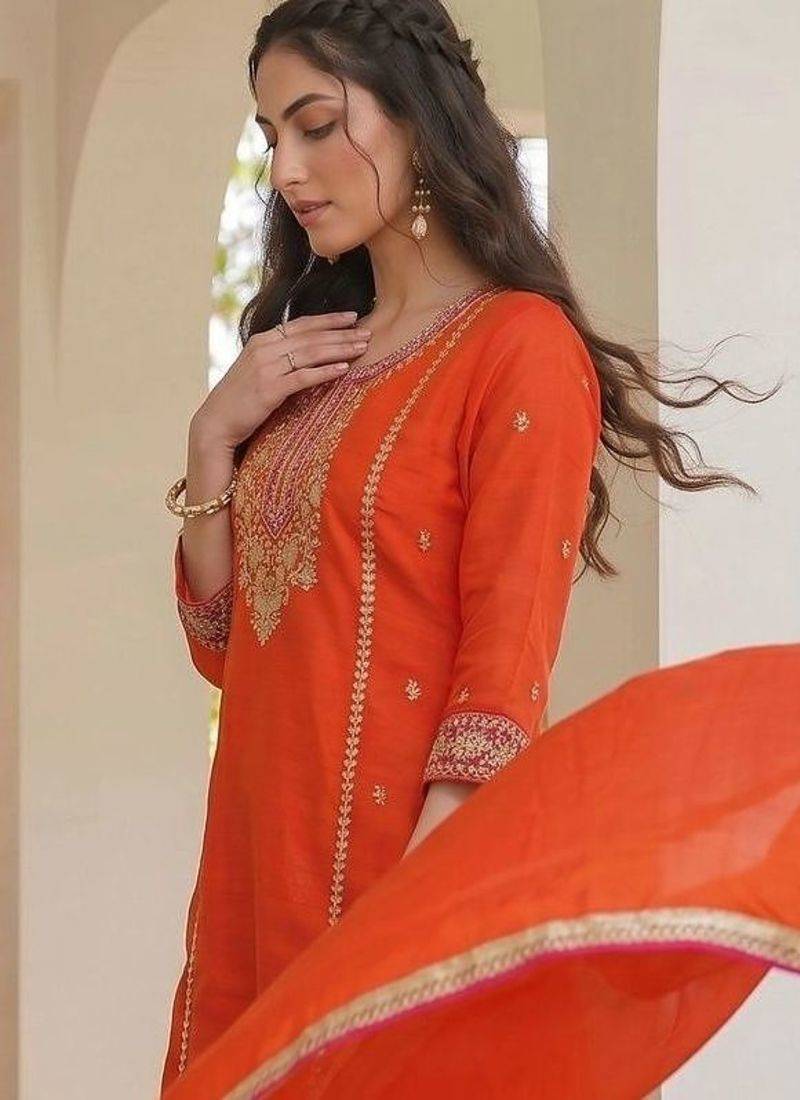 Women Ethnic Motifs Embroidered Regular Thread Work Kurta with Trousers & With Dupatta
