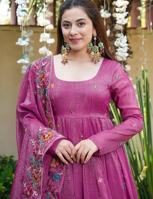 Women Floral Embroidered Empire Thread Work Kurta with Palazzos & With Dupatta 3