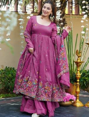 Women Floral Embroidered Empire Thread Work Kurta with Palazzos & With Dupatta 7