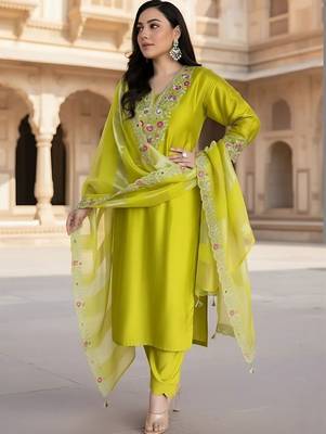 Women Ethnic Motifs Embroidered Regular Thread Work Kurta with Trousers & With Dupatta 2