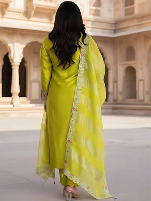 Women Ethnic Motifs Embroidered Regular Thread Work Kurta with Trousers & With Dupatta 5