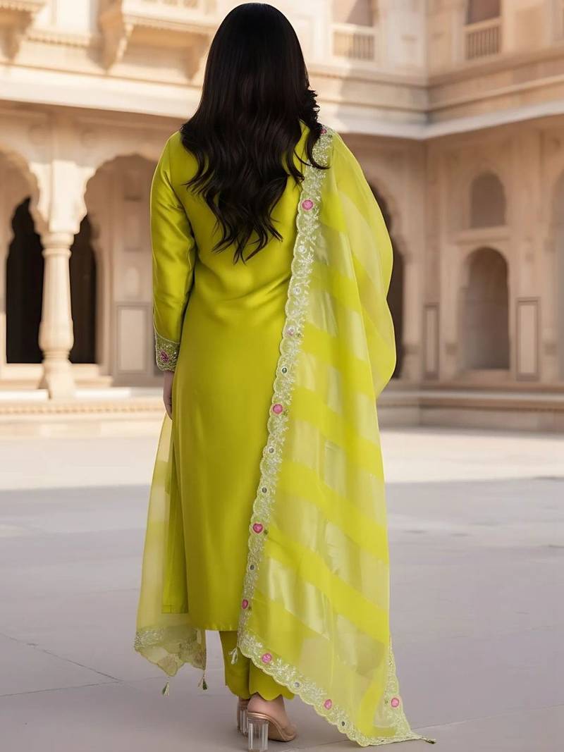 Women Ethnic Motifs Embroidered Regular Thread Work Kurta with Trousers & With Dupatta