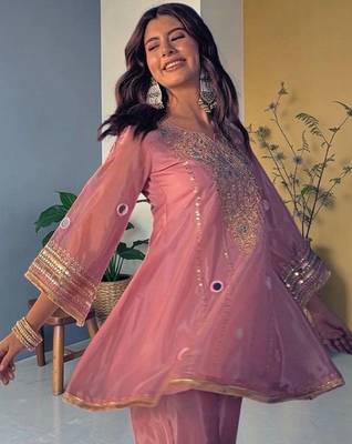 Women Ethnic Motifs Embroidered Regular Mirror Work Kurta with Palazzos 5