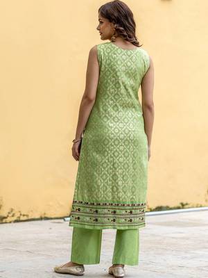 Women Ethnic Motifs Regular Thread Work Kurta with Palazzos & With Dupatta 4
