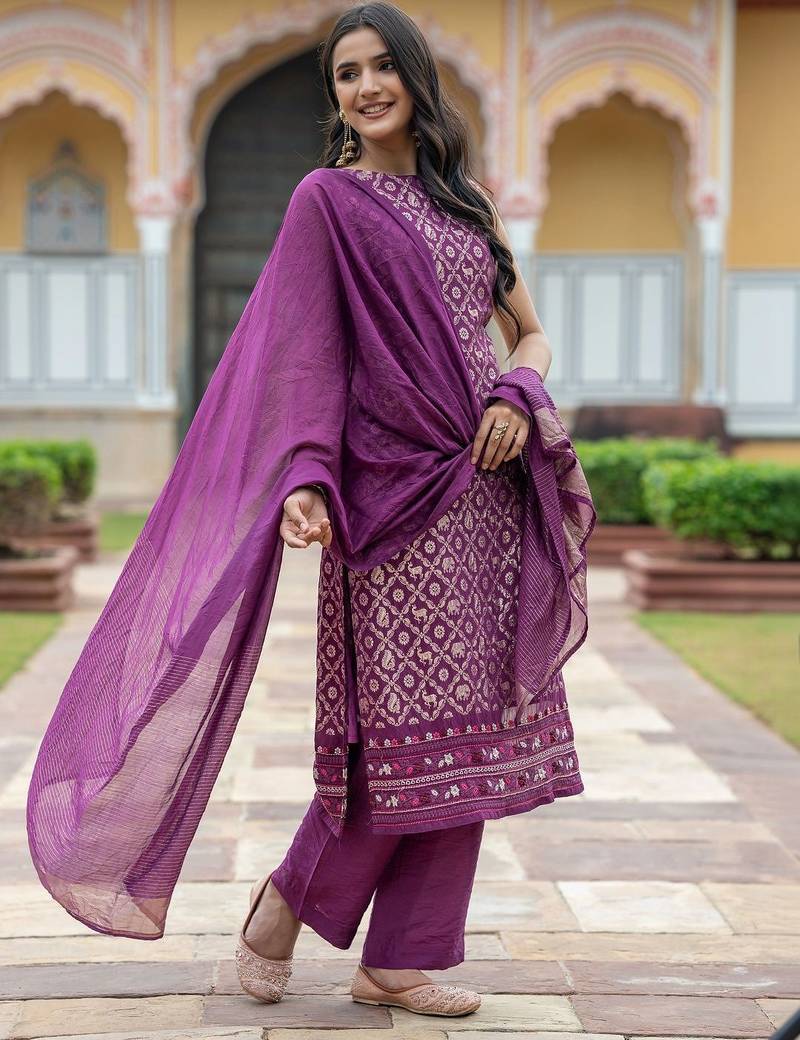 Women Ethnic Motifs Printed Regular Kurta with Trousers & With Dupatta