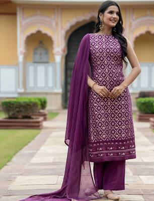 Women Ethnic Motifs Printed Regular Kurta with Trousers & With Dupatta 2