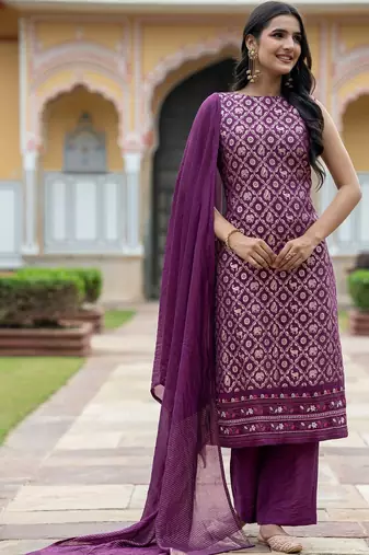 Women Ethnic Motifs Printed Regular Kurta with Trousers & With Dupatta