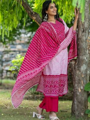 Women Bandhani Printed Regular Pure Cotton Kurta with Trousers & With Dupatta 1